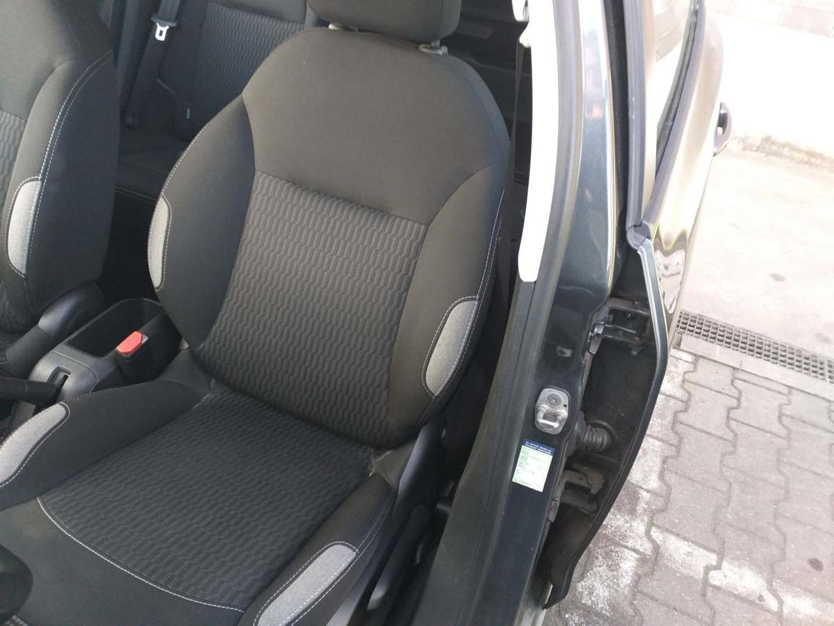 Peugeot 208 original Sitz vorn links Fahrerstz beheizt Stoff 5-T&uuml;rer Bj.2015